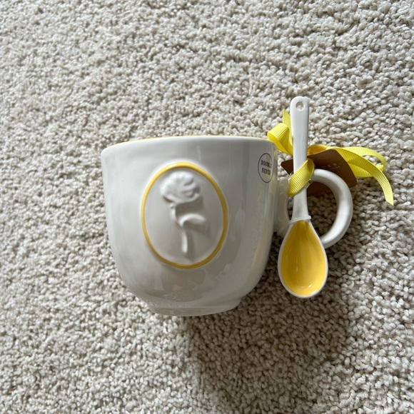 Rae Dunn Belle Mug - Picture 3 of 5